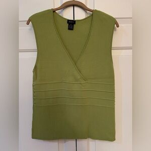EVIE Seafoam Green Ribbed V-neck Top with Gold Embellishments Size XL